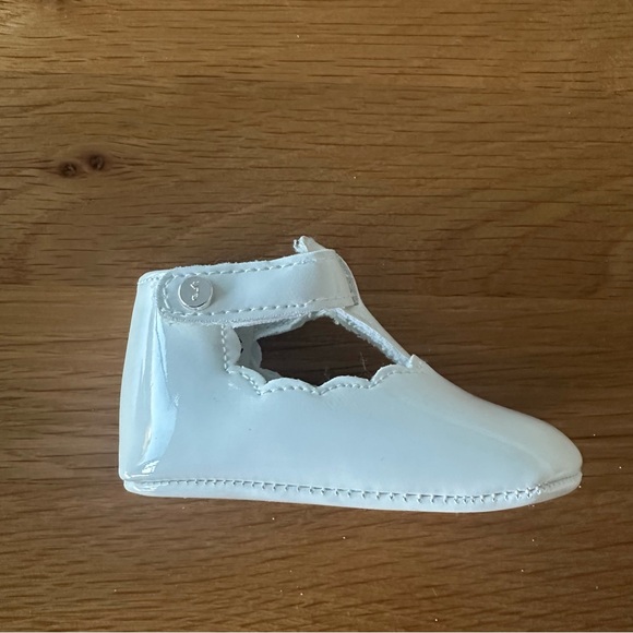 Jacadi Glossy White Kids Dress Shoes - Picture 2 of 5